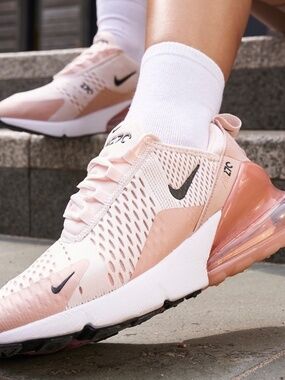 Nike Women’s Air Max 270 Soft Pink Sneakers Size 6.5 US